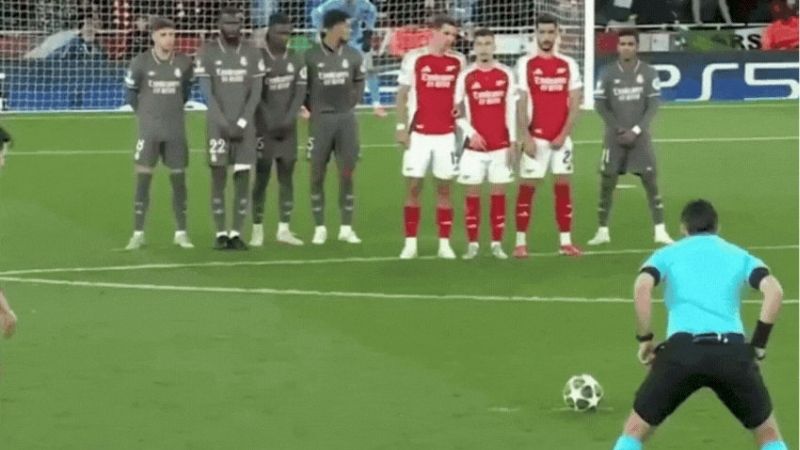 Cách Sút Bóng Xoáy Chuẩn Xác - Kỹ Thuật Khiến Thủ Môn Bó Tay